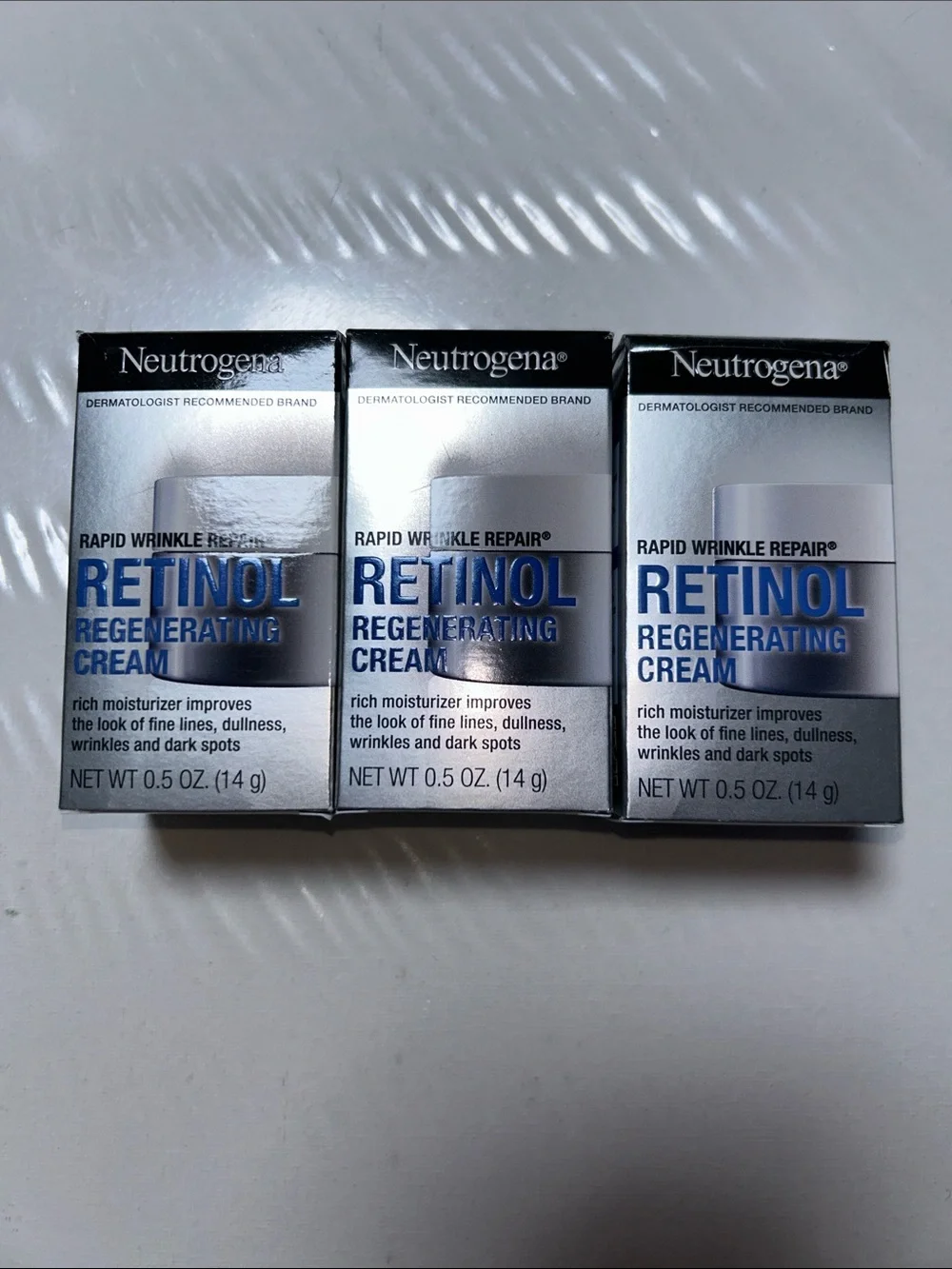 Neutrogena Retinol Regenerating Cream - Silver/Blue
